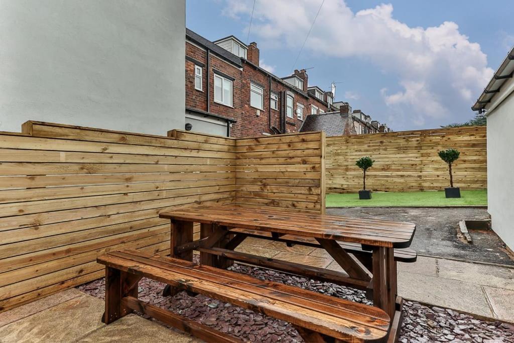Luxury Spacious Pad With Games Room Sheffield Exterior foto